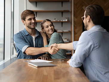 Mortgage Broker York Two persons shaking hand